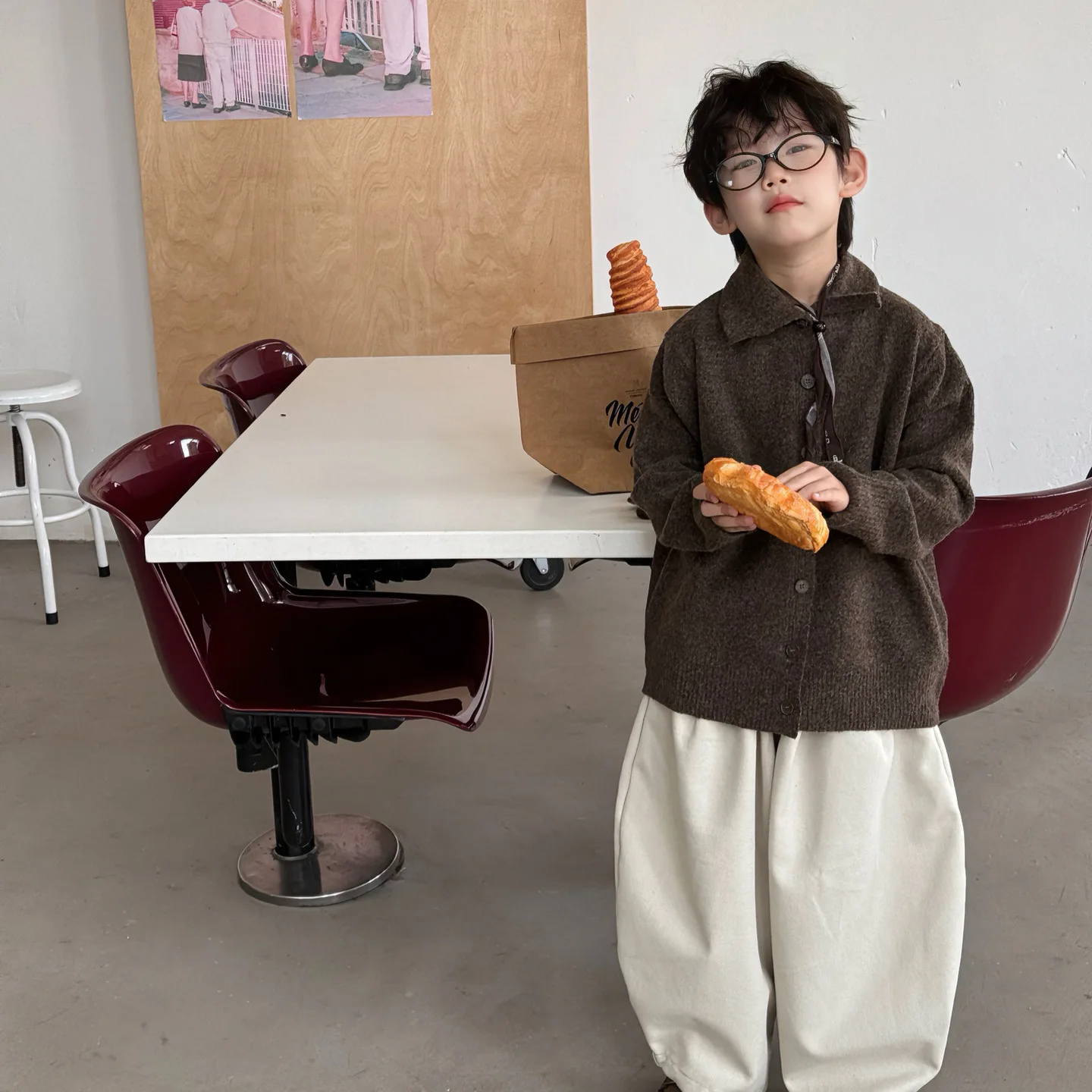 

Детская одежда, детский повседневный свитер, новинка зимы 2025 года, утолщенный однотонный модный вязаный свитер в корейском стиле в стиле ретро