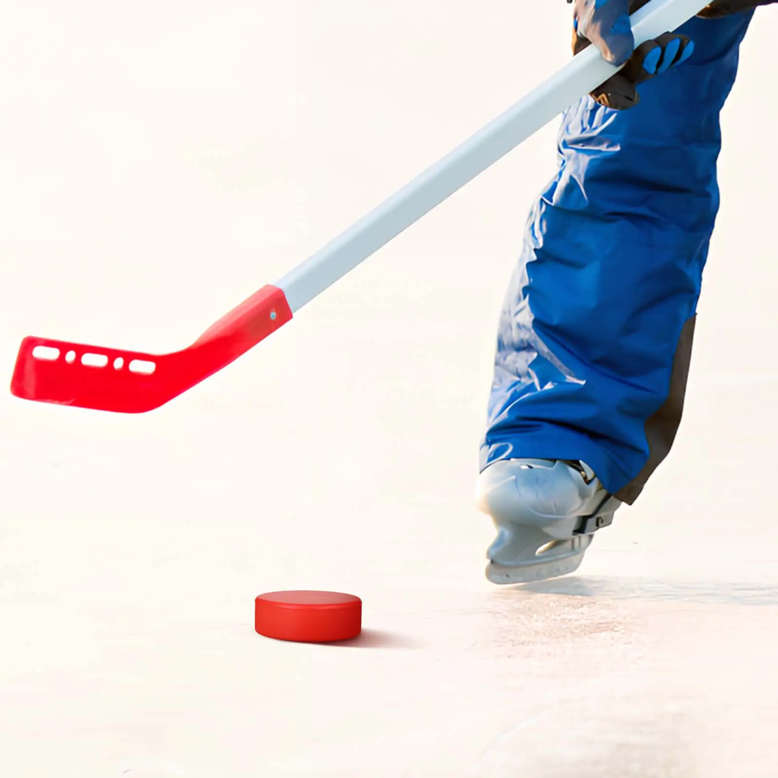 

Набор из 24 черных мягких ударопрочных хоккейных шайб из пеноматериала для тренировок, игр в помещении и на улице, развития хоккейных навыков