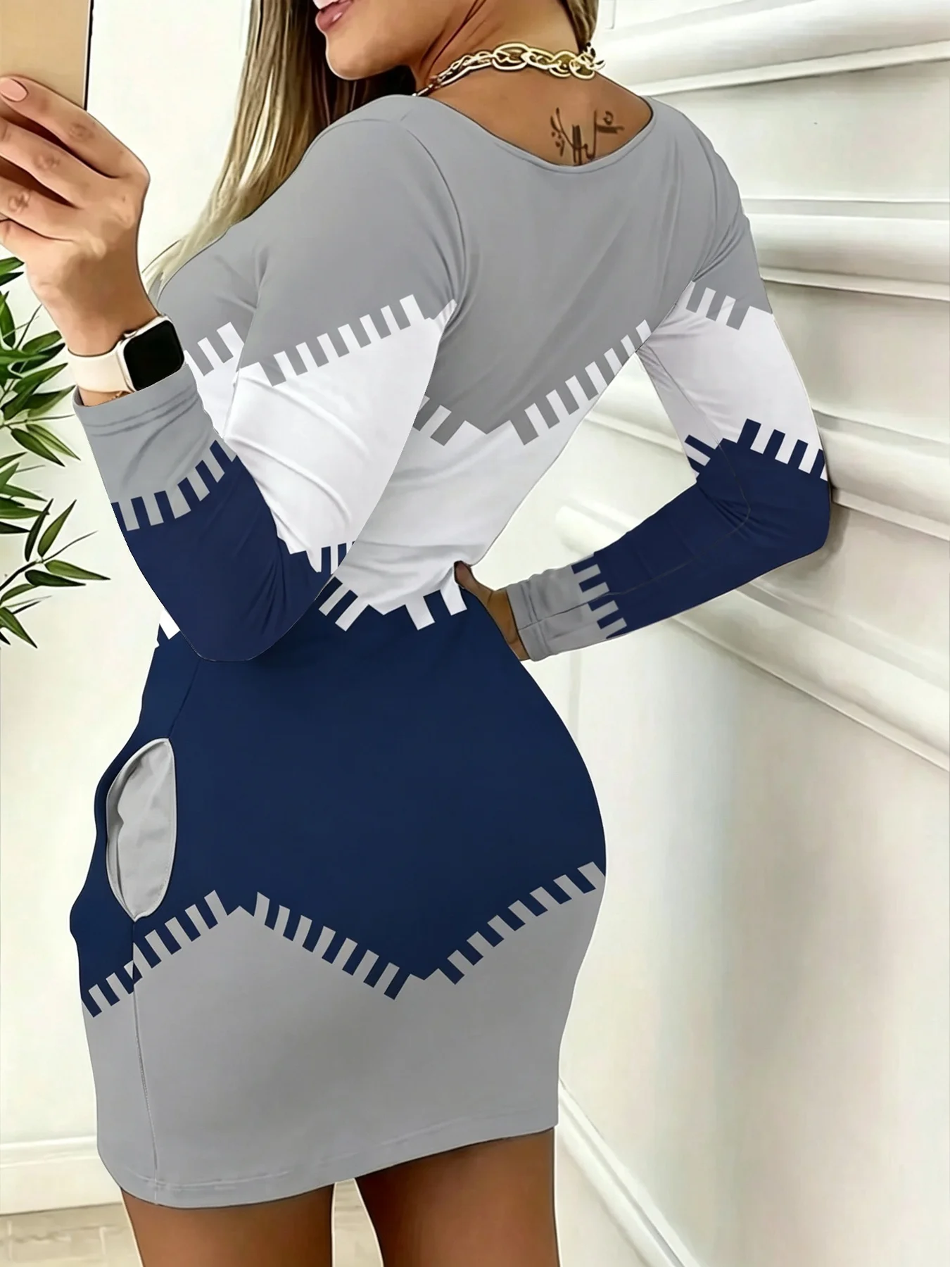 Damen Freizeitkleid mit Streifenmuster und Farbblockdesign, Rundhalsausschnitt, lange Ärmel, Taschen, elegante Minirocklänge – Detail 25
