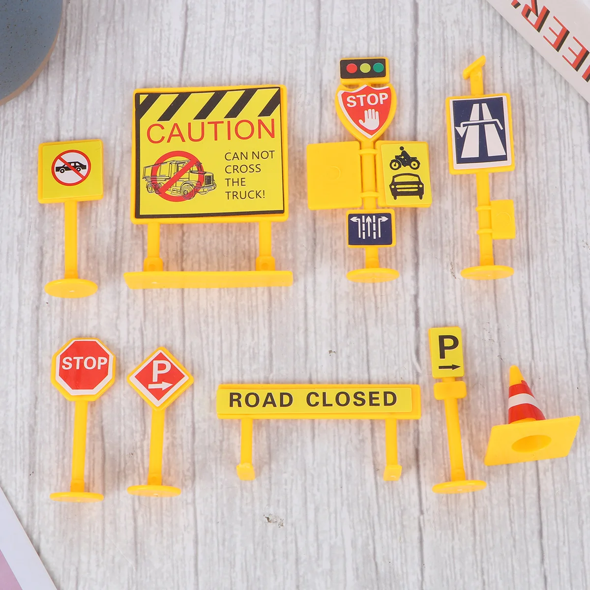 

1 set Fireman Cake Topper Yellow Roadblock Design For Birthday Party Cupcake Picks Cake Decoration Festival Dessert Decor