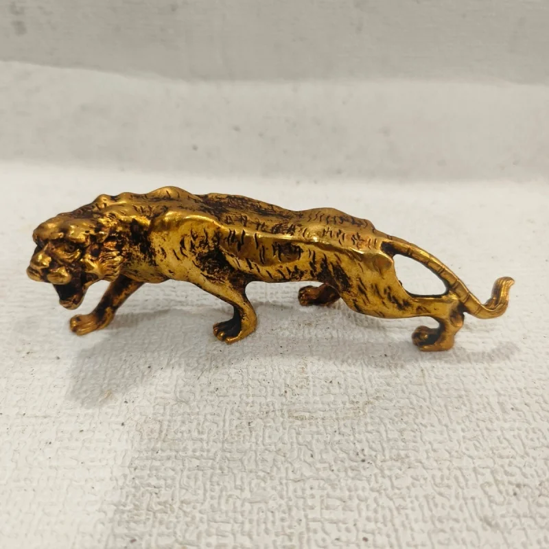 

Vintage Gilded Mountain Tiger Roaring Mountain River Twelve Zodiac Tiger Feng Shui Ornament Prosperous Home Wealth Home Decorati