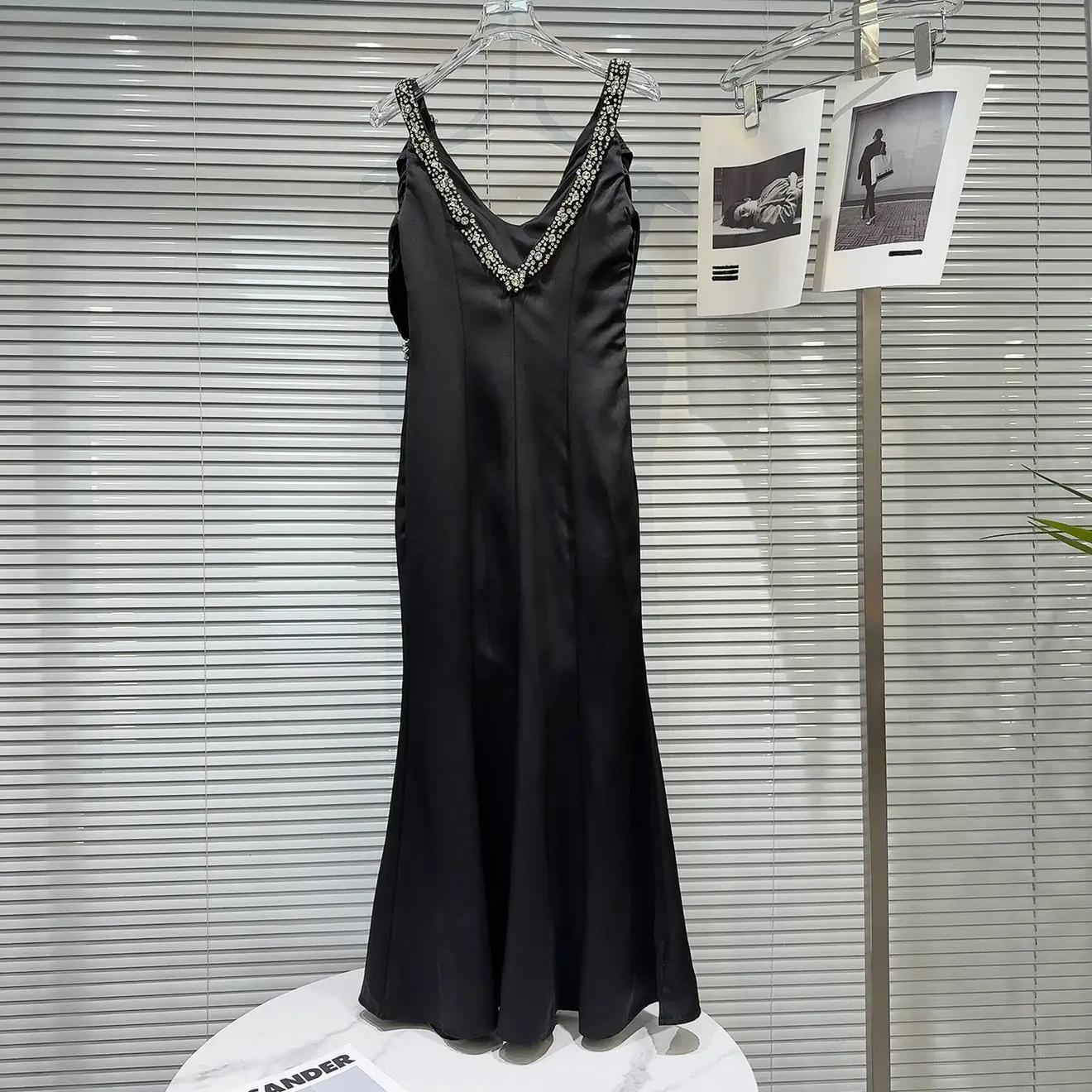 Vestido Largo de Satén con Escote en V y Borde de Diamantes de Moda para el Verano de 2025, Vestido Maxi E sin Tirante...