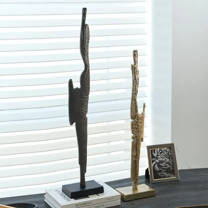 Indian craft special-shaped abstract gold sculpture ornament, model room, living room entrance, metal geometric art ornament