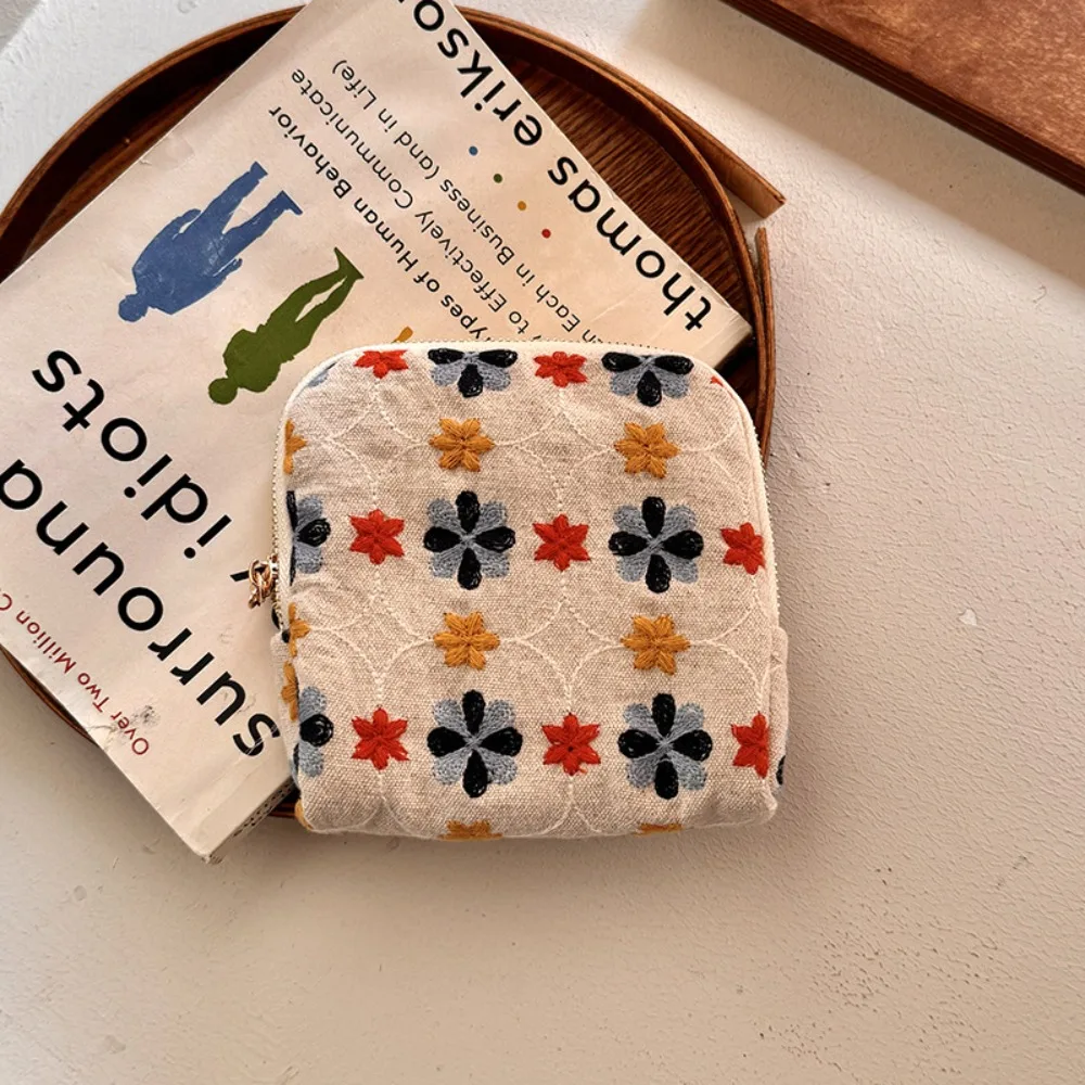 

Multi-Layered Embroidered Jewelry Storage Bag Cotton Linen Embroidery Bracelet Display Pouch Elegant Ethnic Style Women's Wallet