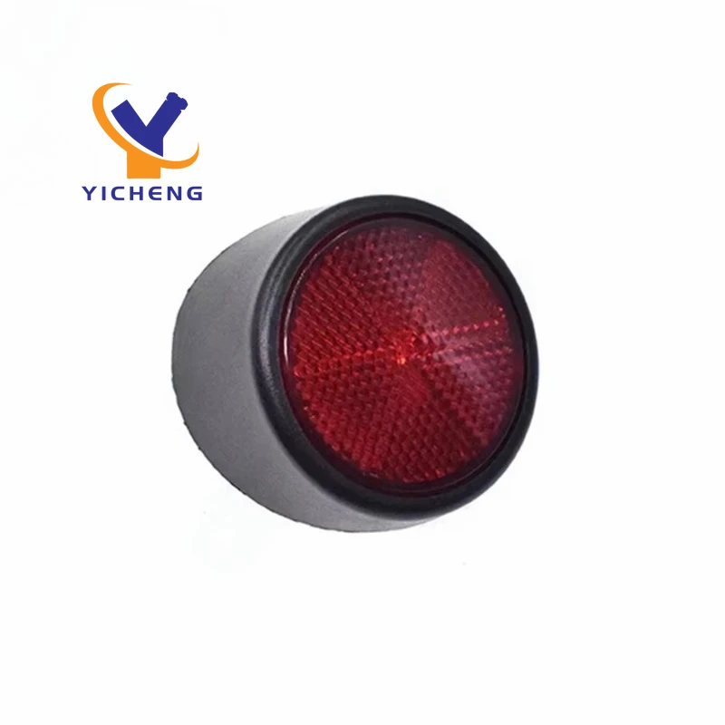 

Комплект задних светоотражателей MR109135 MR109136 для Mitsubishi L200 1996-2007