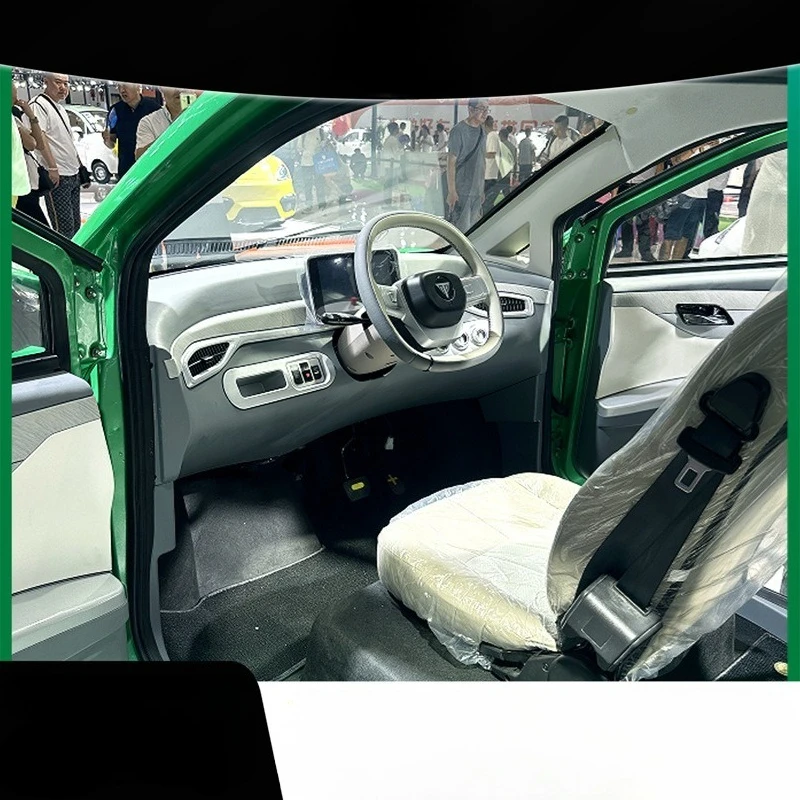 Inverted three-wheeled national standard electric vehicle, fully enclosed electric motorcycle caravan lithium battery