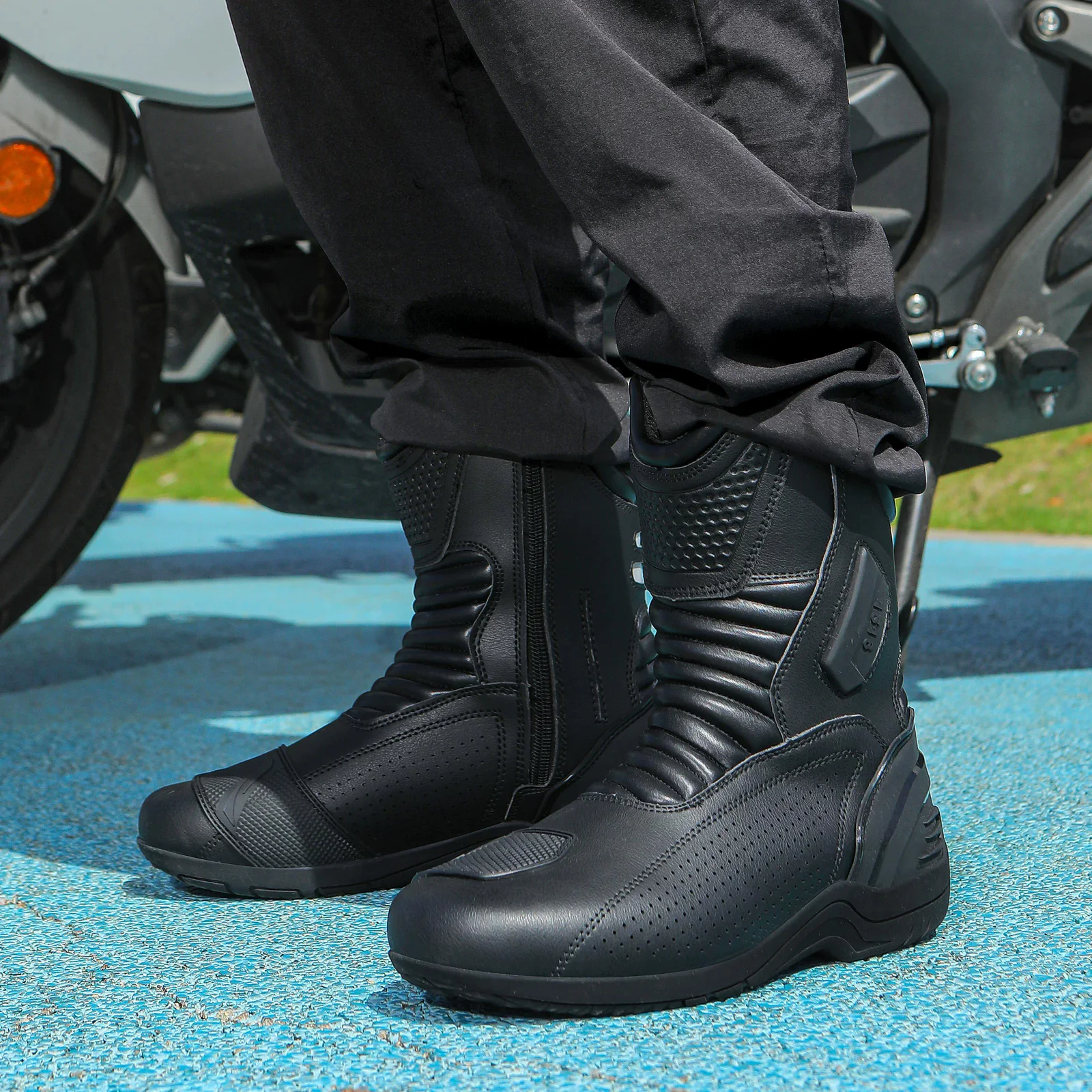 Men Women Motorcycle Touring Boots Waterproof All-season Safe Commuting Boots Motorbike Off-road Boots Anti-fall Riding Shoes