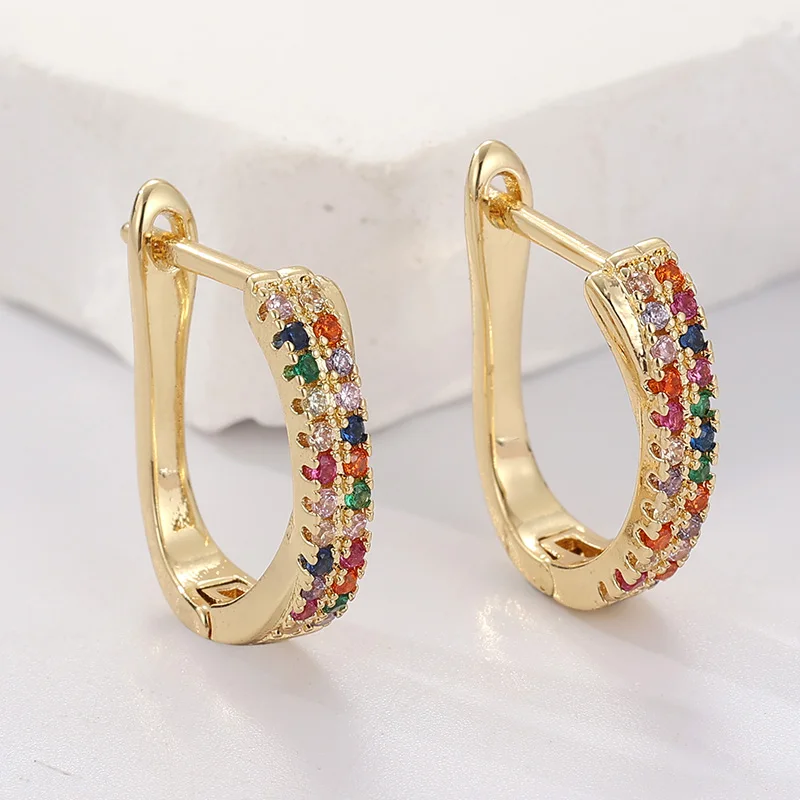 Regenbogenfarbene kleine vergoldete Creolen für Damen, winzige Metalleinlage, funkelnde Zirkonia-Ohrringe, alltäglicher, süßer Schmuck