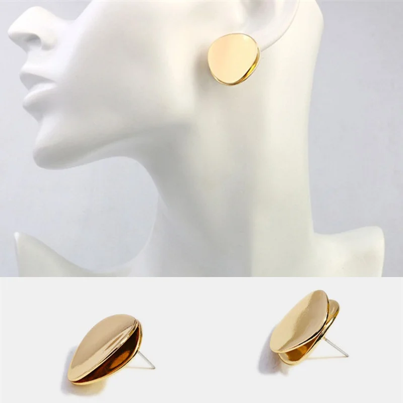 2024 Vintage Round Wafer Statement Geometric Earrings For Women Disc Stud Earring Fashion Jewelry Alloy Earrings Gift