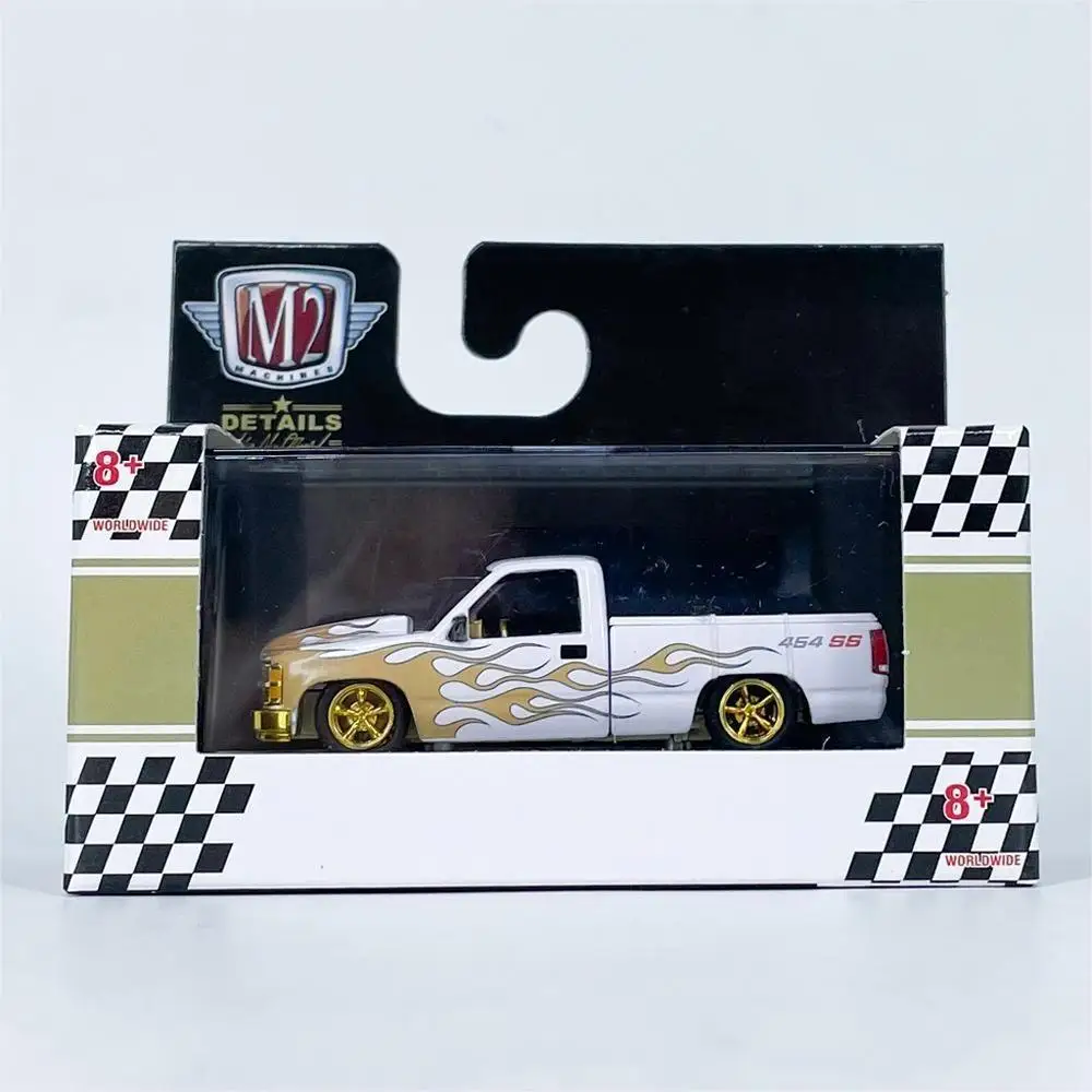 M2 Machines 1/64 1990 C1500 SS 454 MJS58 Gold Hub Die-cast alloy car model collection display child gift