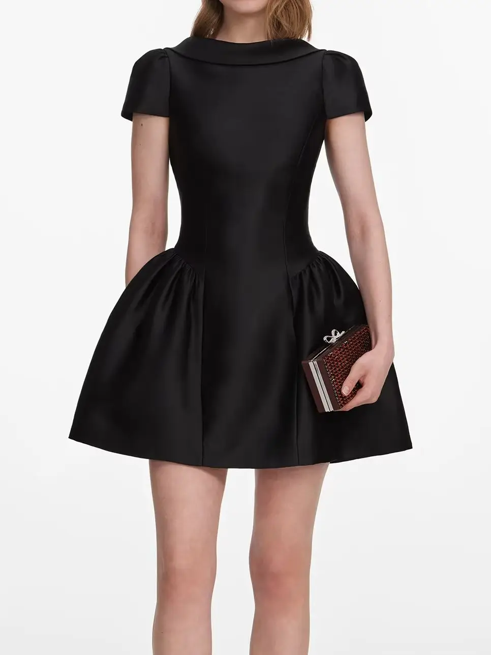 Image of 2026 Elegantes Schwarzes Damenkleid mit Stehkragen, Kurzen Ärmeln und Hoher Taille, Modisches Mini-Kleid