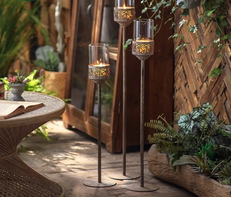 

American retro windproof floor candle holder wrought iron old handicraft candle holder foreign trade atmosphere decoration props