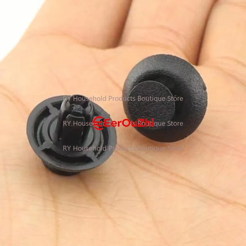 For Highlander Ruizhi Corolla Crown Hood Board Card Water Tank Upper Guard Buckle
