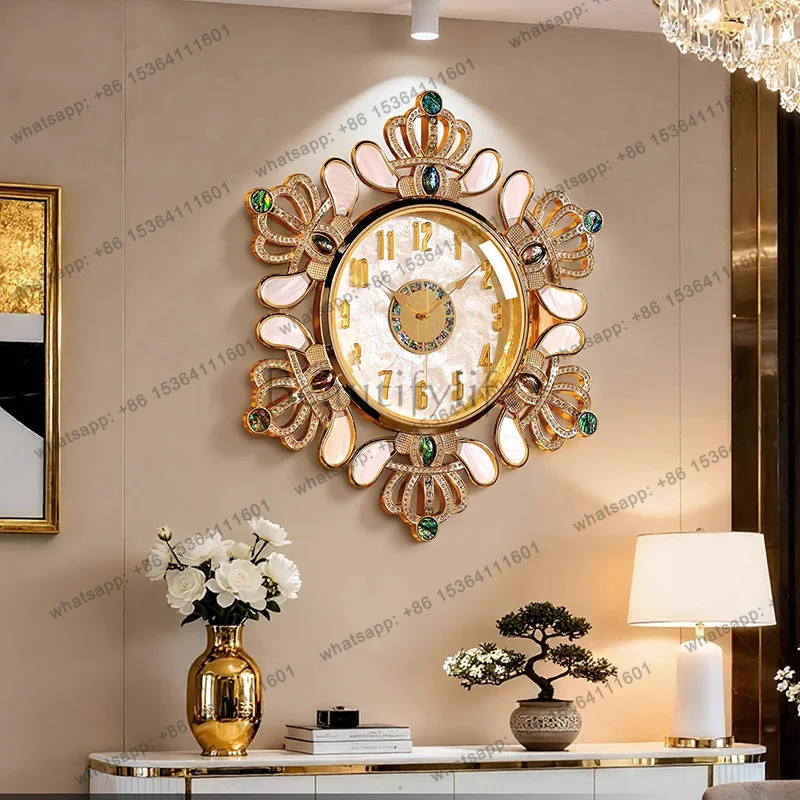 Round Hands Wall Clock Fashion Light Luxury Living Room European Art Wall Clock Unique Design Reloj Digital Pared Home Decor