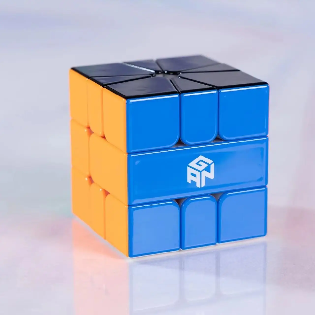 

GAN SQ1 Maglev Cube Speed Racing Magnetic Cube Competition Special Puzzle Toy