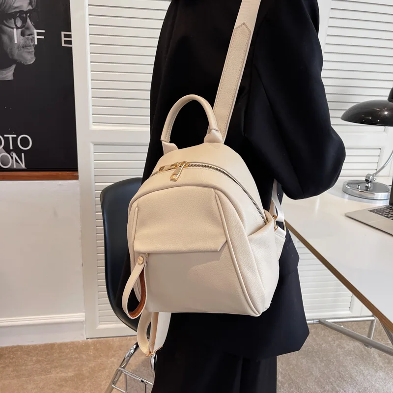 Mochila de ocio al aire libre de gran capacidad que combina con todo, paquete de viaje multifunción Popular Coreano, bolsas de tendencia de primavera y verano, nueva moda