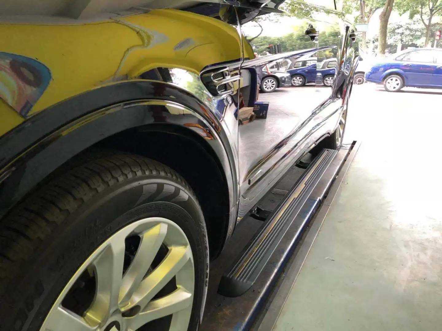 Sports Style Power Running Boards For 16-23 Bentayga Aluminum Material Custom Fit Transit Electric Side Step
