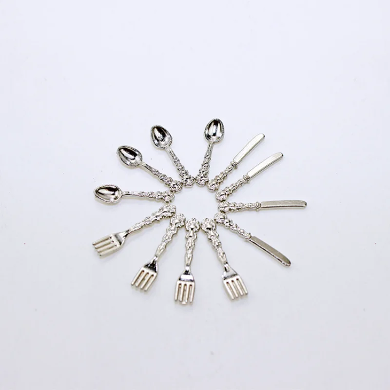 1セット 1:12 ミニチュア ヴィンテージ ドールハウス ミニチュア食器 カトラリー 金属製 ナイフ フォーク スプーン キッチン フード 家具 おもちゃ ゴールド シルバー