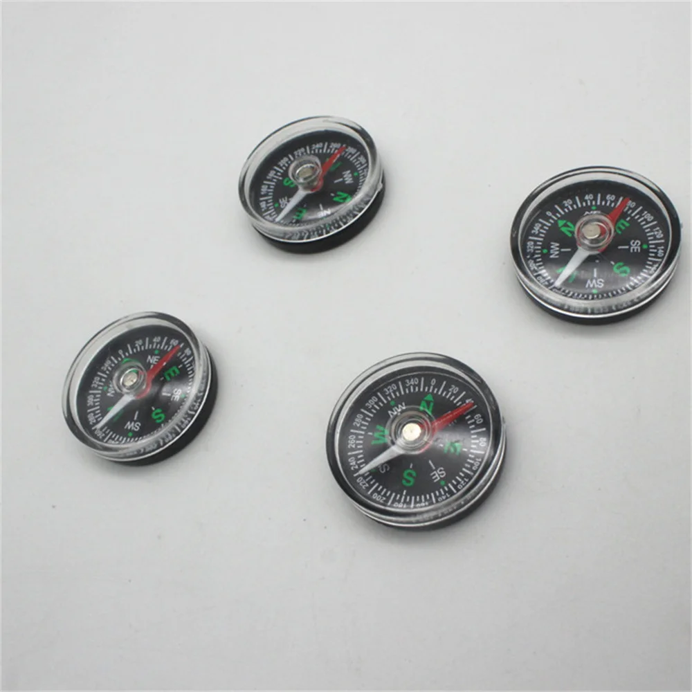 أداة التخييم والمشي لمسافات طويلة أداة الملاحة المحمولة بوصلة صغيرة زر تصميم بوصلة محمولة للأنشطة الخارجية والمشي لمسافات طويلة والسفر