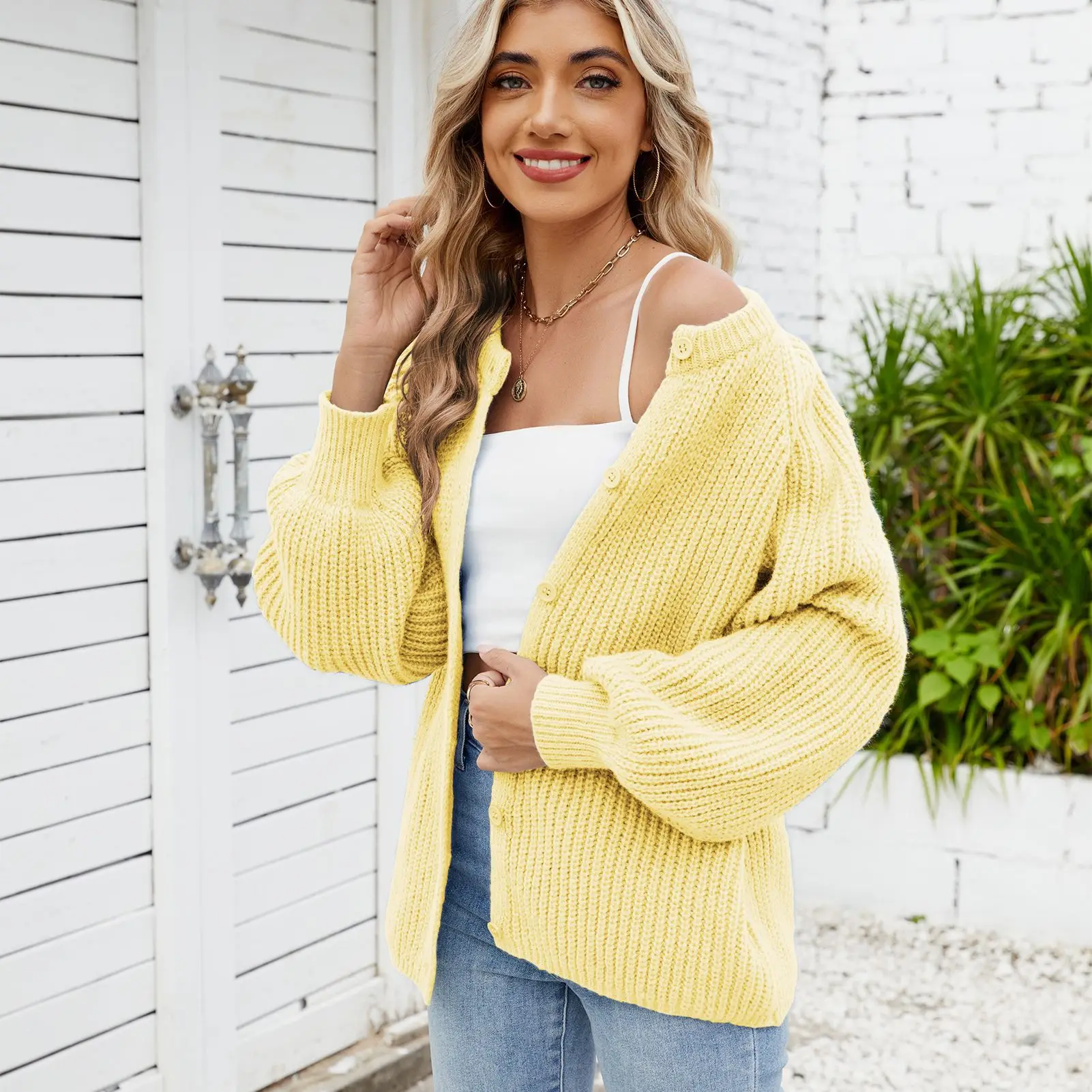 

European American Womens Fashion Loose Casual Round Neck Sweater Trendy Top Single Breasted Pullover Knitwear