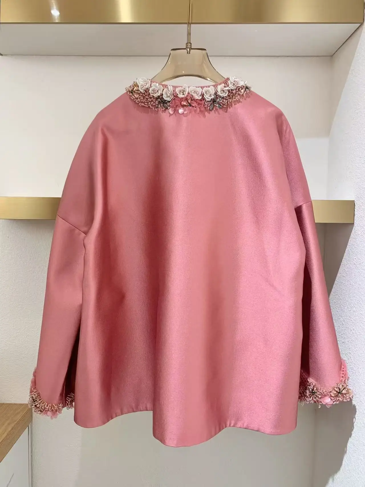 New Chinese Style Elegant Blue Loose Fit Satin Jacket Hand Beaded 3D Floral Collar Cuff Pink Outerwear For Wedding Party Wear