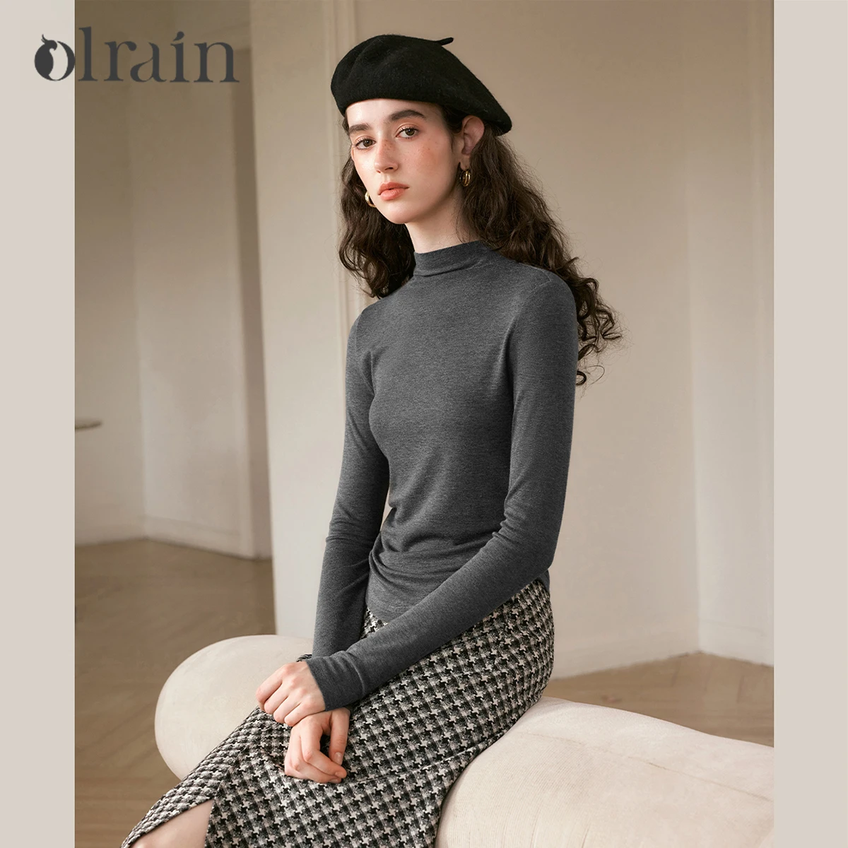 

OLrain Women Long Sleeve Tees Dark Gray Stand Collar Basic Knitted Slight Strech 2026 Autumn Commuter Slim-fit Top M56QT93828