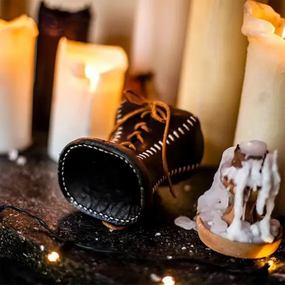 Stylish Leather Corset Pencil Cup Creative Makeup Brush Pencil Storage Box Multi-functional Tabletop Storage Funny Pen Holder