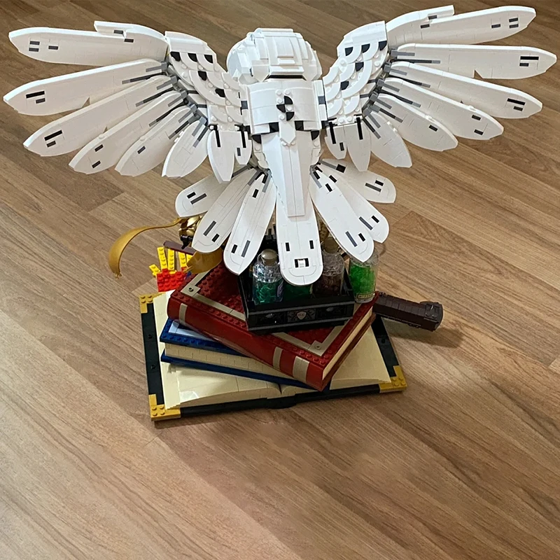 Mainan HOT TOYS Edisi Kolektor Burung Hantu Pengantar Blok Bangunan 76391 Model Bata Mainan Anak Hadiah 3010PCS