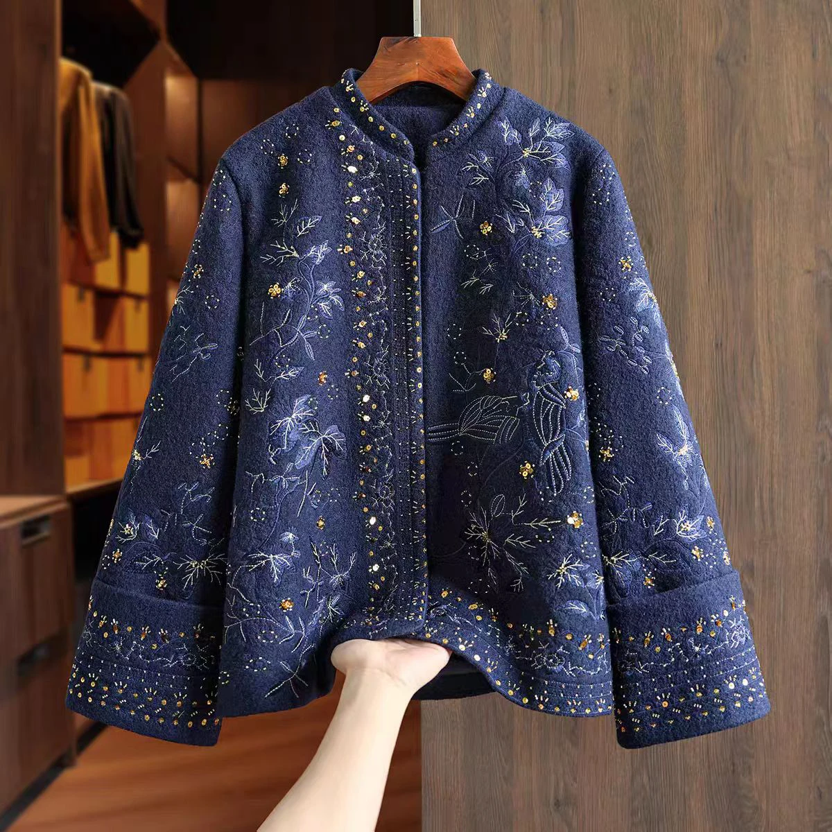 

Spring and Autumn New Chinese style Embroidered +Bead Standing Collar Thick Wool High end Flip Sleeve Women's Coat S-XL