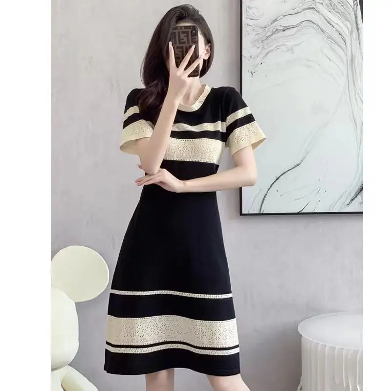 

Simplicity Summer Dresses Women's Round Neck Contrast Color Striped Hollow Out Fashion Slim Short Sleeve Mid-length A-line Dress