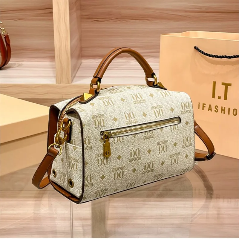 Brand Light Luxury Women's Bag 2026 New High end Handbag Retro Embroidered Handbag Single Shoulder Diagonal Cross Bag Pillow Bag