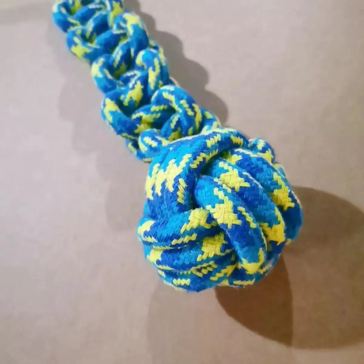 Bungee-Schlepper-Spielzeug für den Außenbereich, Hundespielzeug zum Aufhängen von Bäumen für kleine bis große Hunde, interaktive Übungsspielschnur und Haltegurt mit Kaugeil – Detail 10