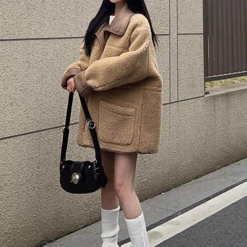 سترة سميكة من صوف الضأن قابلة للعكس للنساء، سترة شتوية فضفاضة من جلد السائق على الطراز العتيق #4