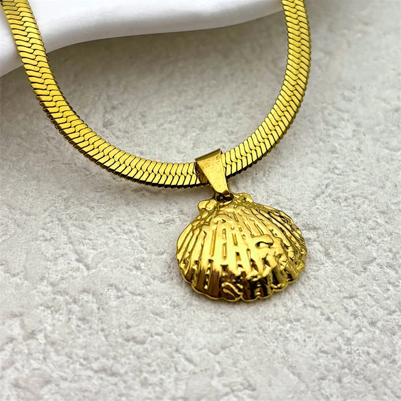 

Fashion Sea Shell Pendant Necklace For Women Stainless Steel Gold Color Charm Fashion Summer Beach Choker Snake Chain Jewelry