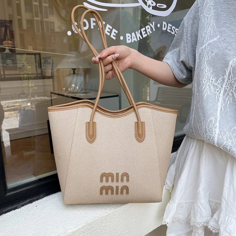 

Designer Tote Crossbody For Women Luxury Elegant Diaper Bag Leather Handbag Large Capacity Stylish Messenger Handbag