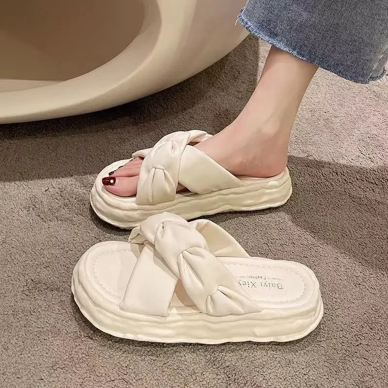 Open Toe on Beach Outside 2024 White Woman Slippers Height Thick Shoes for Women Platform Slides Sandals Casual New Fashion Vip