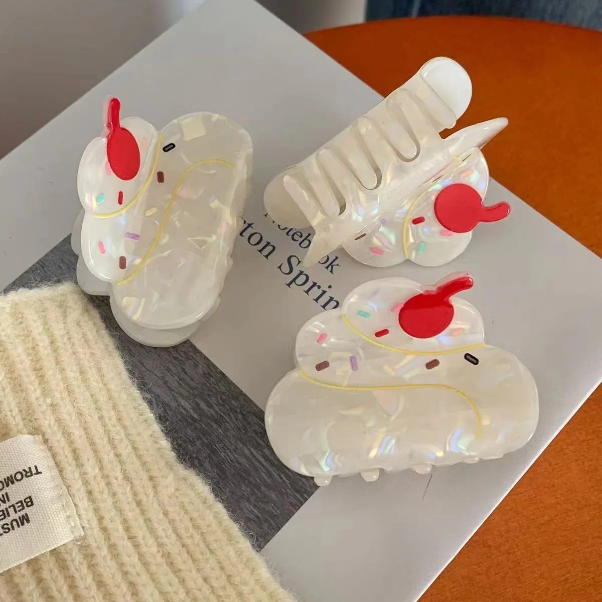 

NEW 5.5CM Cartoon Cream Cake Acrylic Hair Claw Cute Food Series Claw Clips Trendy Hair Clips for Women Girls Hair Accessories