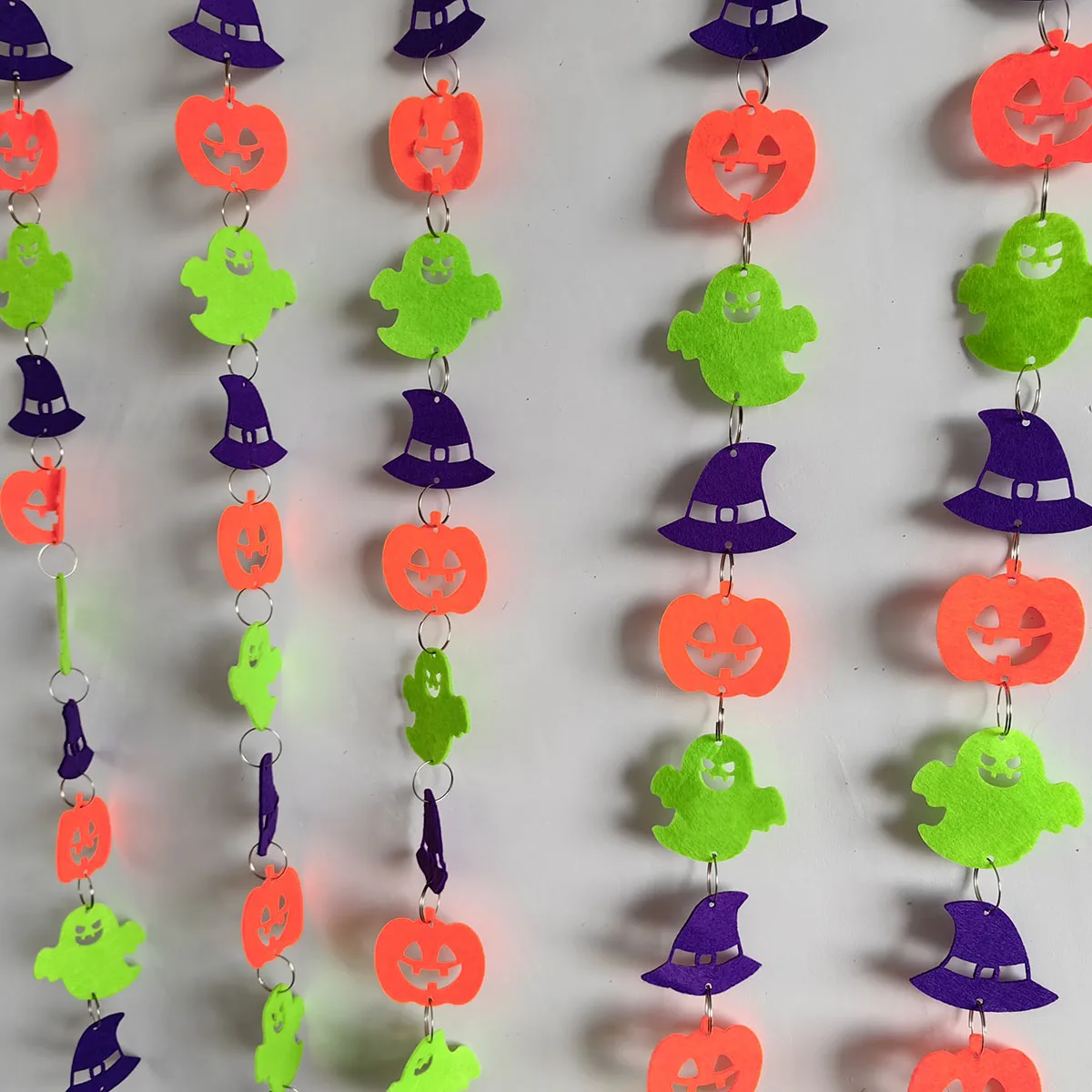 12 Pieces/Set Halloween Felt Ball Garlands Pumpkin Bat Ghost Garlands Wool Felt  Decorations  Felt Mobile Garlands Holiday Hangi