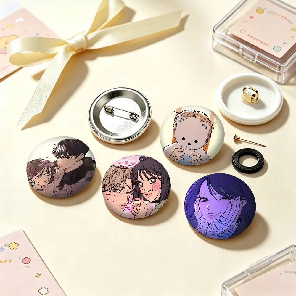 Manhwa Operation T-True Love 25 32 44 58 75mm Badges Personalized Round Brooches Pins Accessory Gift