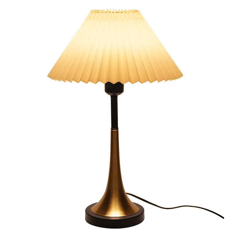

Retro decorative pleated table lamp bedside high sense medieval ins style living room desktop study creative atmosphere lamp