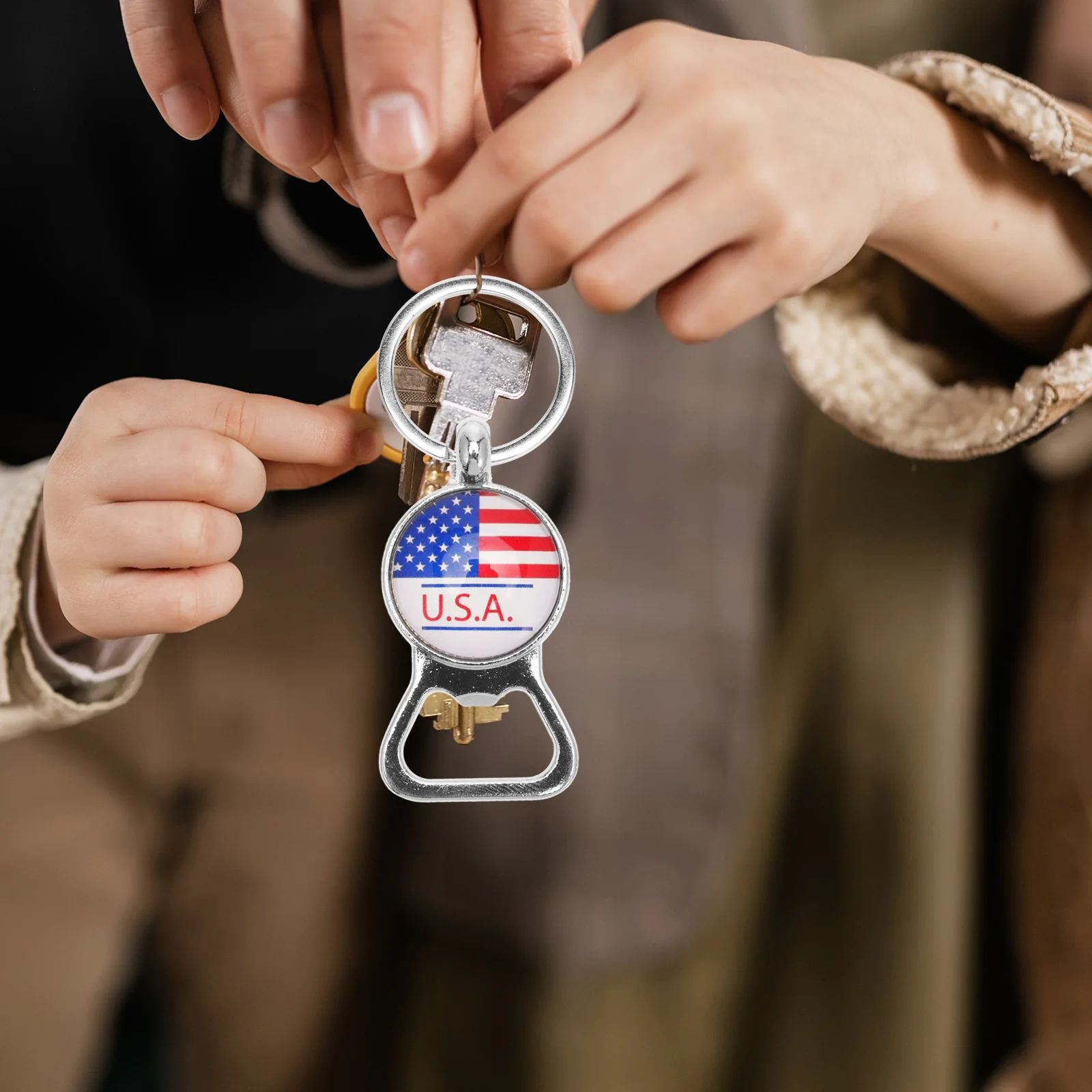 

Keychain Bottle Opener Rings Creative Holder Independence Day Material Special Design Exquisite Detail Bag Car Pendant