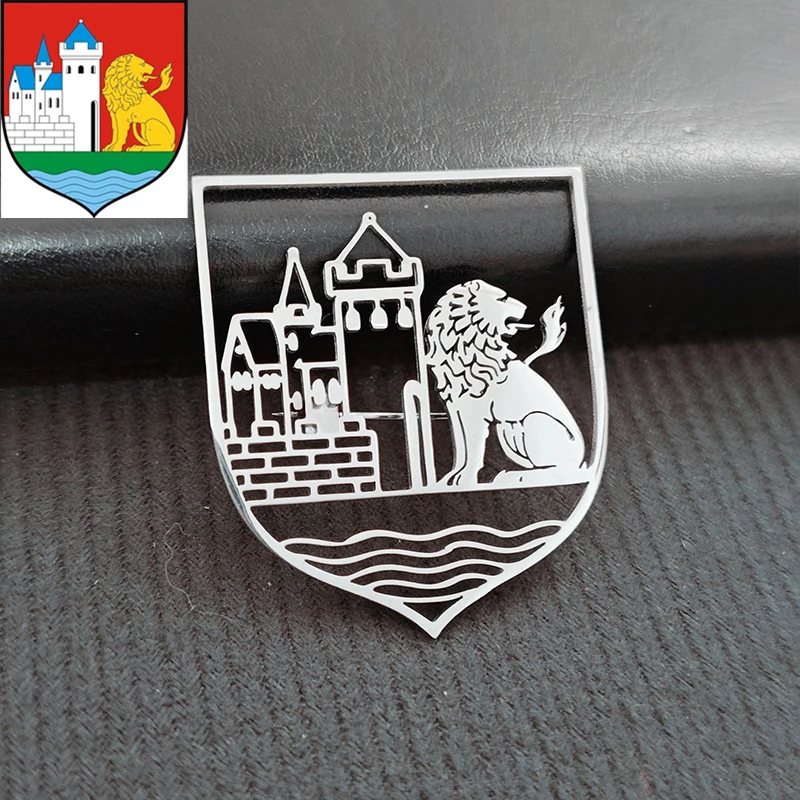 Custom Stainless Steel Logo Brooch Customized Compay Employee Brooch Club Logo Shop Logo Anti Allergy Metal Badge Christmas Gift