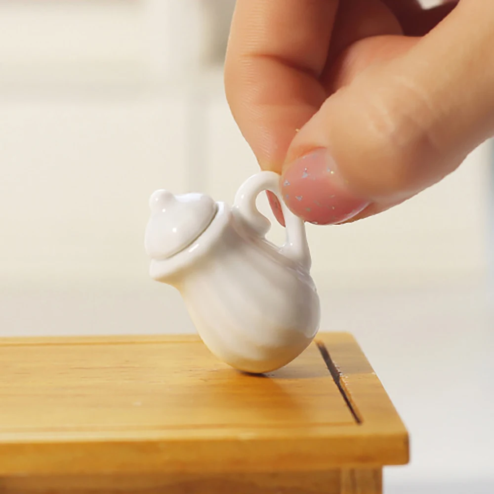 1Pcs 1/12 Doll House Accessories Miniatures Ceramic Teapot Mini Kettle Model Toy for Dollhouse Decoration OB11 bjd