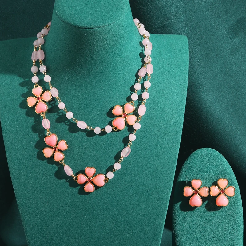 

Vintage Pink Jewelry Sets Luxury Natural Opal Clover Earring And Necklace 4 Leaf Princess Crystal Hibiscus Rose Quartz Women