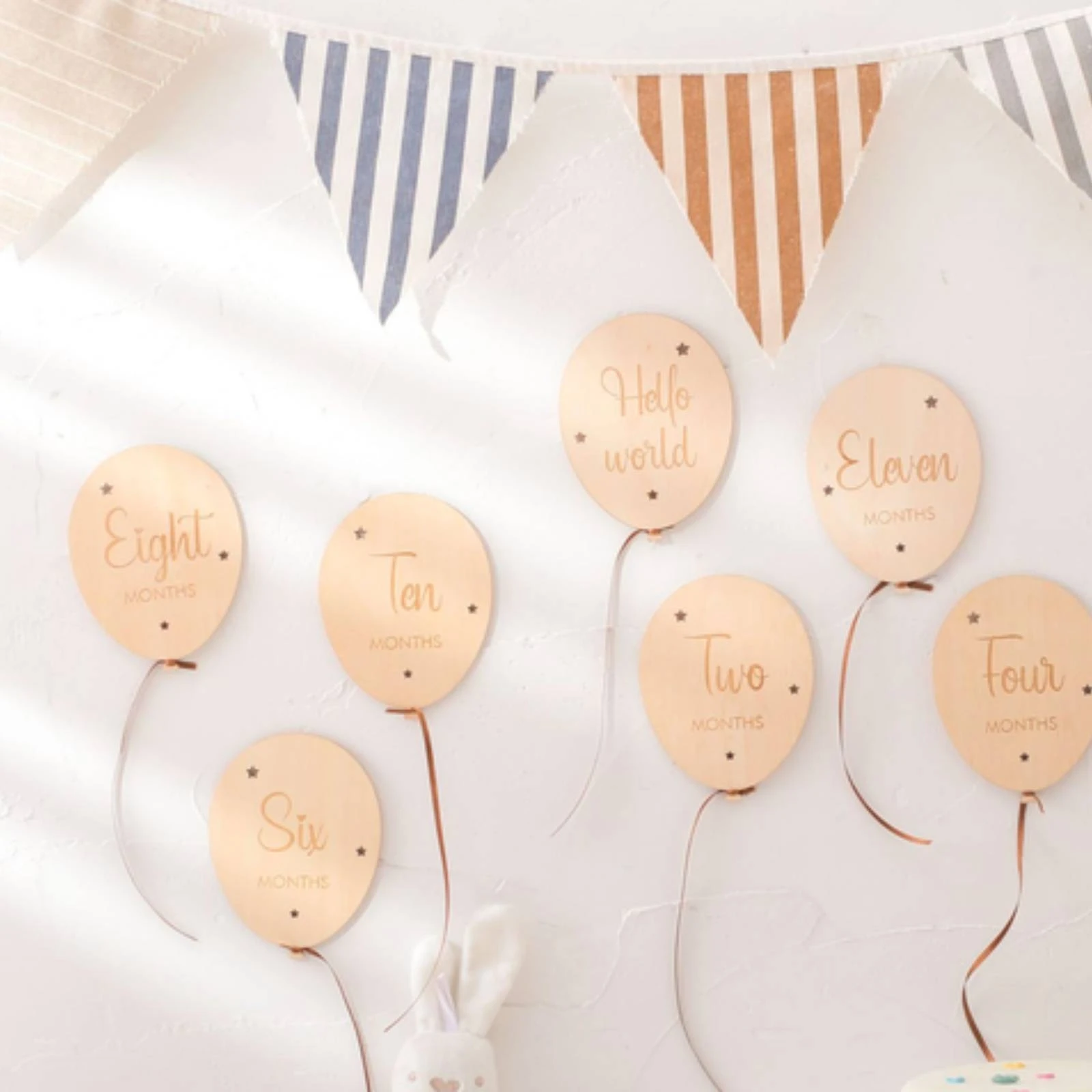 Wooden Milestone Plaque Gender-Neutral Baby Milestone Disc with Ribbon Double-Sided Photo Props Lightweight Smooth for Newborns