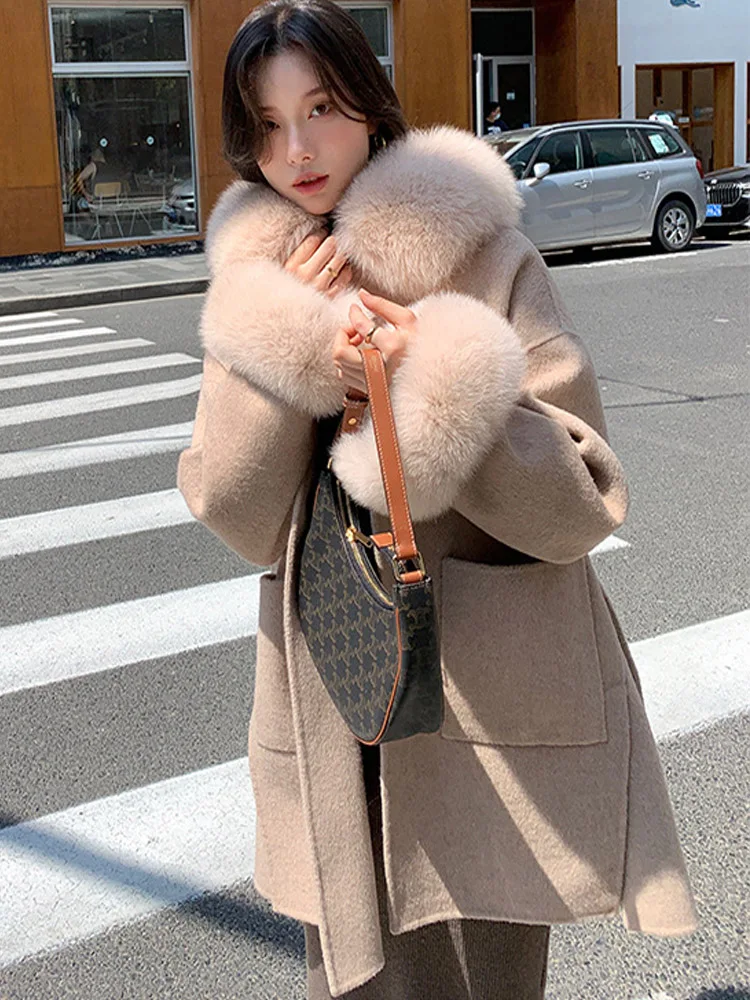 

Female Autumn Outerwear Cashmere Sheep Wool Blends Real Big Fox Fur Collar And Cuff Belt Slim Style Women Winter Coats