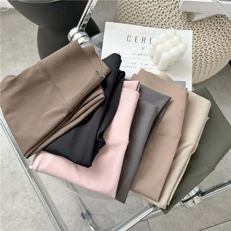 Y2K Fashionable, Comfortable, Breathable Women's Underpants with No Trace, High Waist, Hip Lifting, Nine Point Yoga Pants