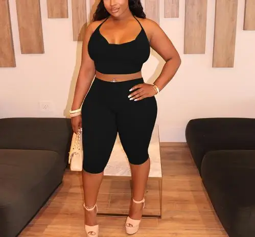 

Летний сексуальный однотонный комплект из 2 предметов с распашным воротником без рукавов, висящий топ на шее и облегающие однотонные укороченные брюки