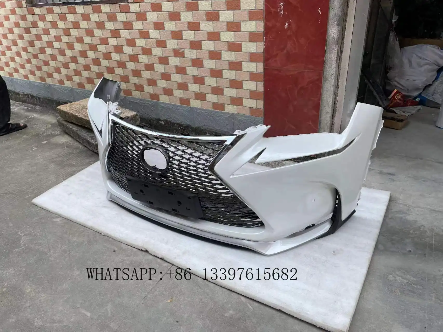 2015 2016 レクサス NX200 NX300h NX200t 2015-2016用フロントバンパーアセンブリ