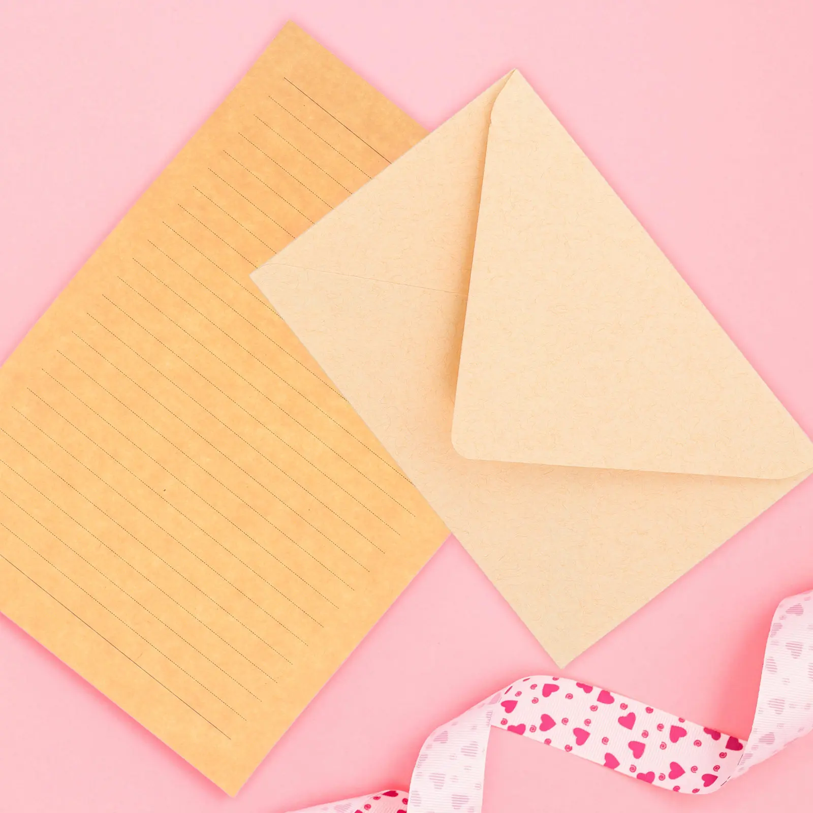 

Набор для написания писем в винтажном стиле: элегантная линованная бумага, крафтовые конверты, восковые печати, романтические любовные письма, свадебные приглашения